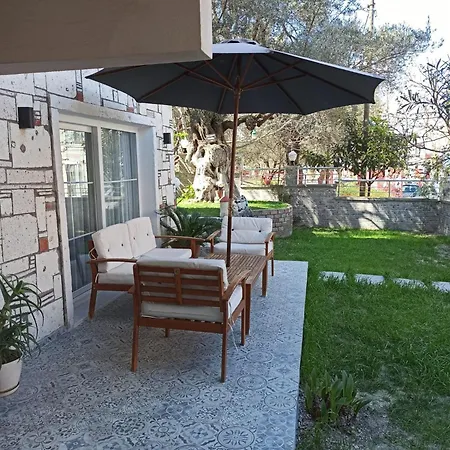 Houseofurla Apartment